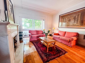 Spacious, Luxurious, and Charming Apartment in Premium Porto Location with PARKING